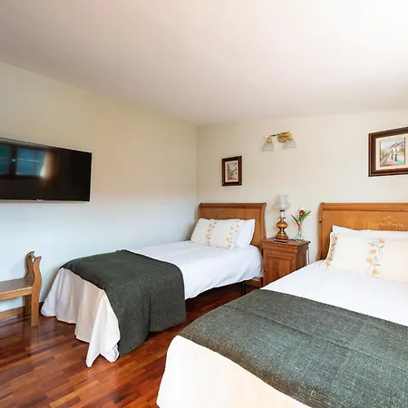 5br House - Pool & Parking - Tennis Court