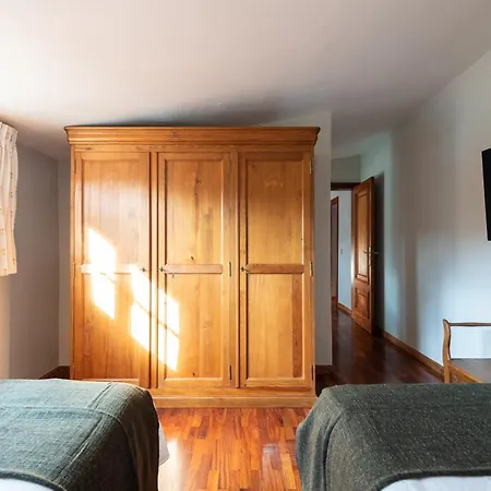 5br House - Pool & Parking - Tennis Court Villa *