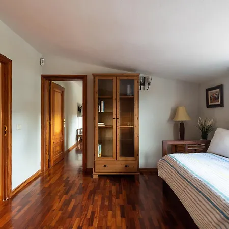 5br House - Pool & Parking - Tennis Court Villa