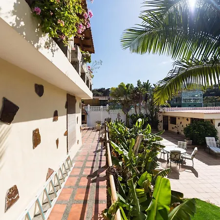 Villa 5br House - Pool & Parking - Tennis Court