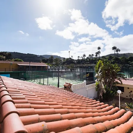 5br House - Pool & Parking - Tennis Court