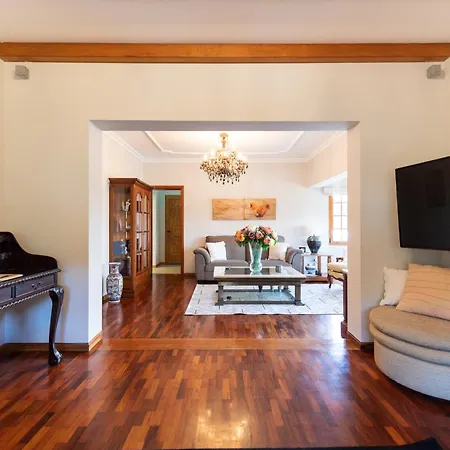 5br House - Pool & Parking - Tennis Court Villa *