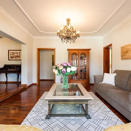 5br House - Pool & Parking - Tennis Court Villa