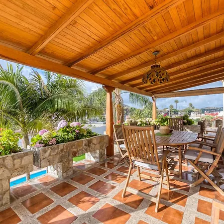 5br House - Pool & Parking - Tennis Court