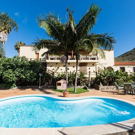5br House - Pool & Parking - Tennis Court